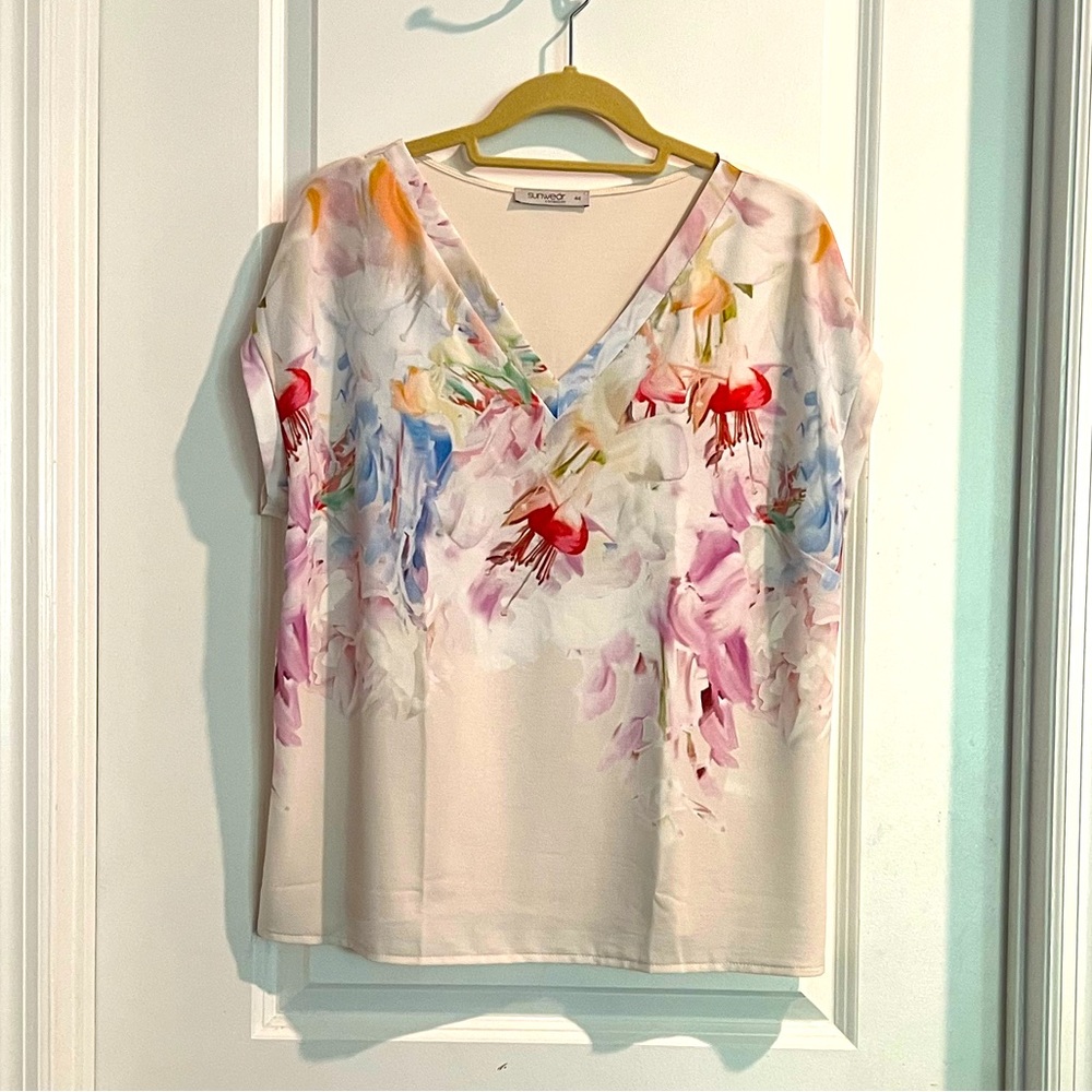 Bouquet Print Floral V-neck Top